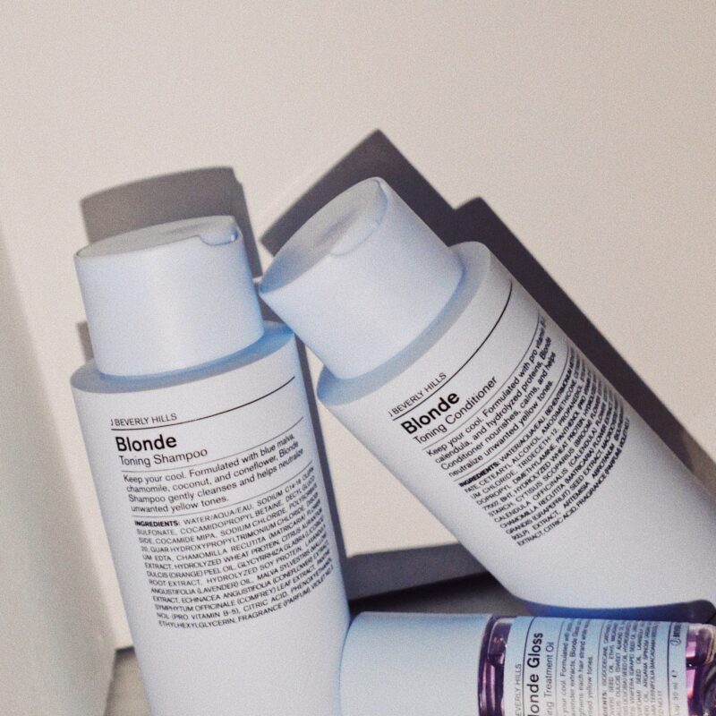 J Beverly Hills BLONDE SHAMPOO – Image 4